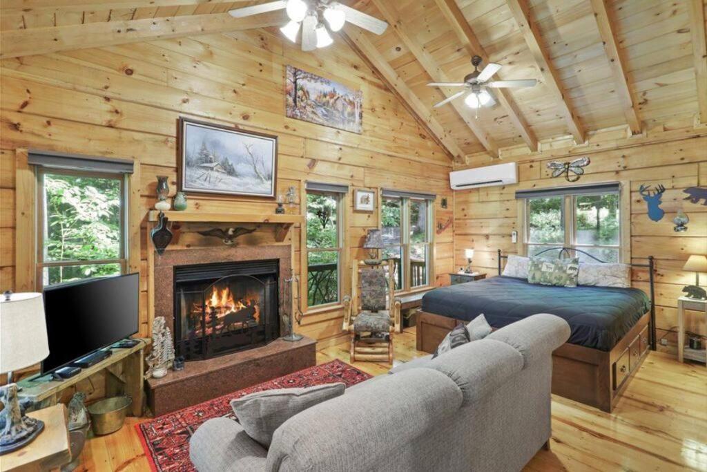 Open Studio Lodge At Little Rock Creek Cherry Log Eksteriør bilde